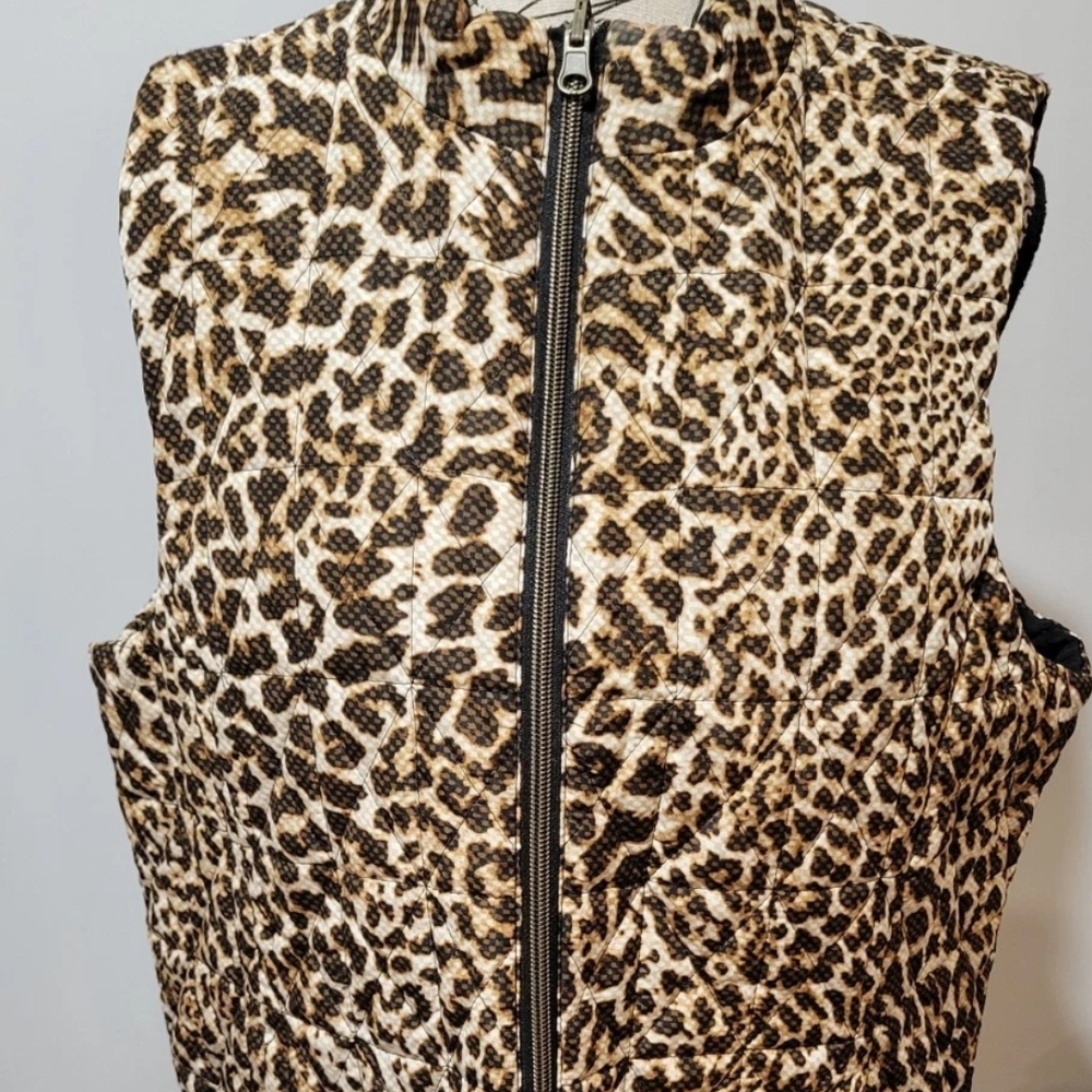 Ruby Rd Leopard Print Reversible Quilted Vest Pxl… - image 1